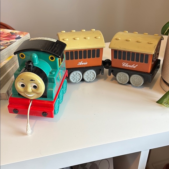 Thomas & Friends Other - Vintage 1998 pull toy Thomas & Friends clarabel Annie Toy Train Set